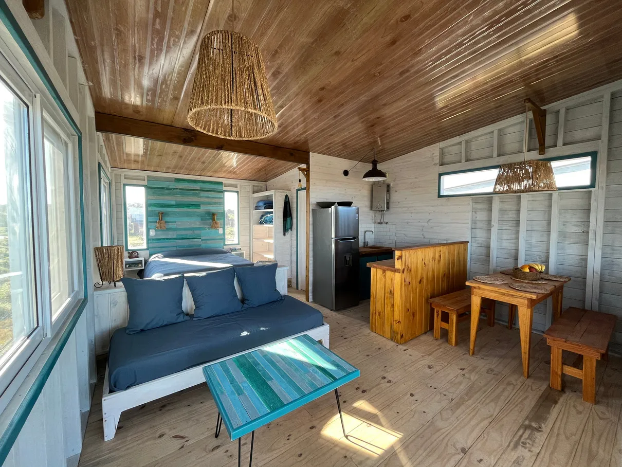 Interior de una tiny house Ocean View